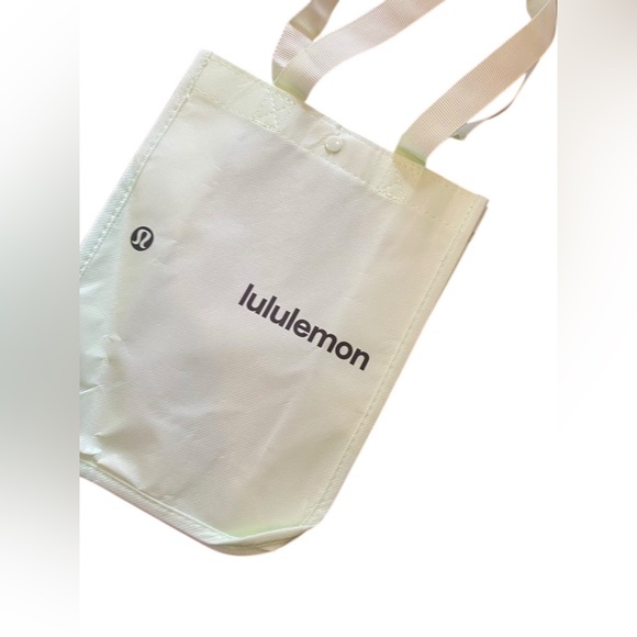 NWOT Lululemon reusable bag CREAM - Picture 4 of 5